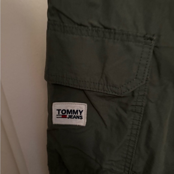 Tommy Hilfiger Men's Green Cargo Pants - Picture 4 of 4